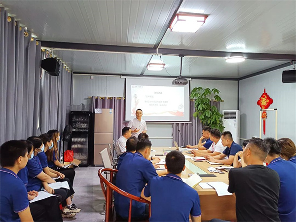 正睿咨詢(xún)集團(tuán)總裁龐金森老師致辭