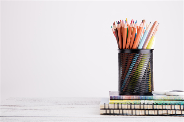 企業(yè)管理水平的提高要從管理層自身抓起，從現(xiàn)場抓起