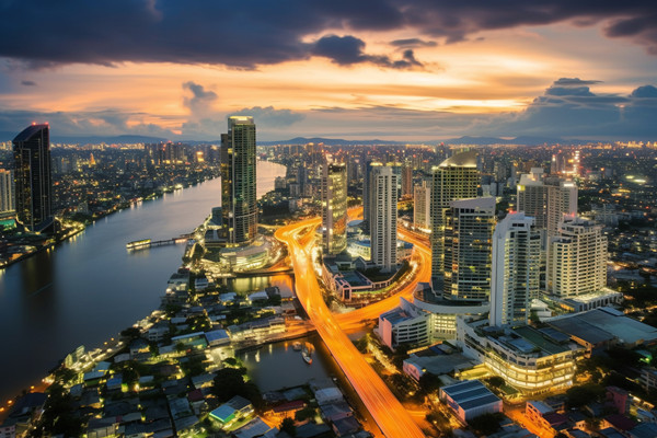 集團(tuán)管控的核心要素：策略，協(xié)同，風(fēng)險(xiǎn)與合規(guī)