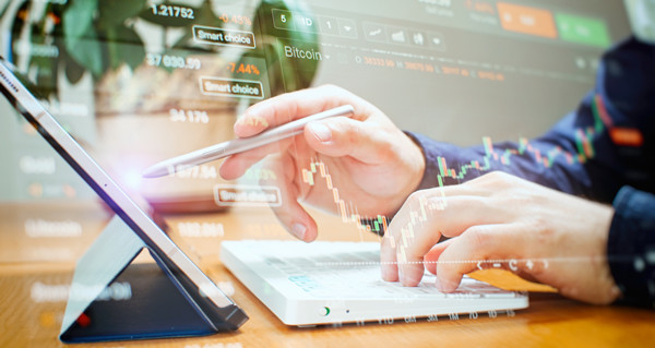 企業(yè)應(yīng)該如何調(diào)整和優(yōu)化年度經(jīng)營計劃？