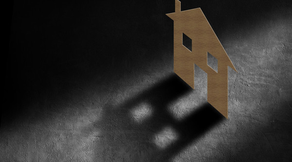 重慶傳統(tǒng)行業(yè)塌方，罪魁禍?zhǔn)拙故欠績(jī)r(jià)？