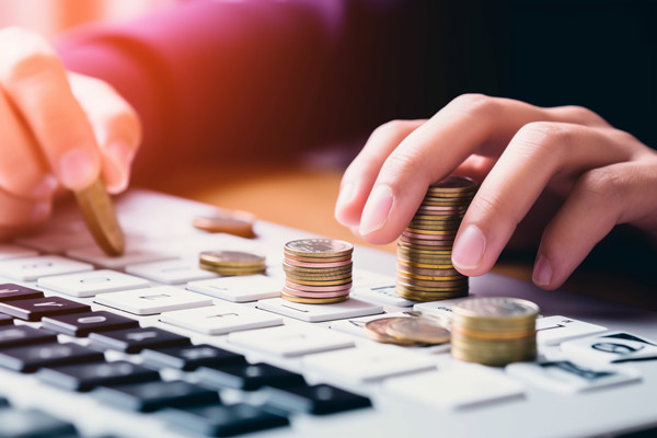 跨行業(yè)薪酬對比分析：掌握行情，引領企業(yè)薪酬戰(zhàn)略