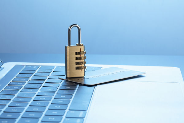 識(shí)別和降低組織風(fēng)險(xiǎn)，保障企業(yè)穩(wěn)健發(fā)展