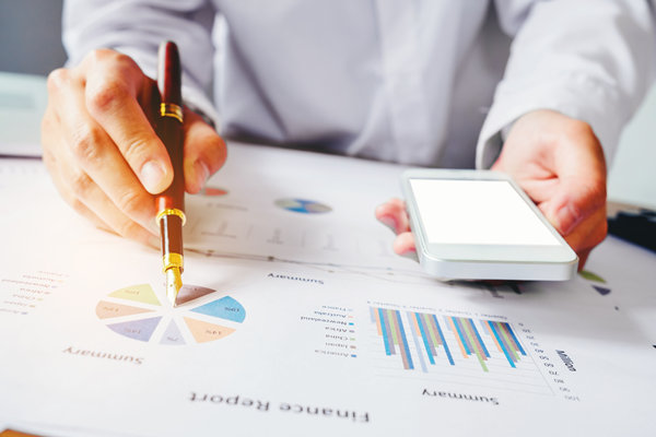 績(jī)效激勵(lì)：以績(jī)效為驅(qū)動(dòng)，激發(fā)員工創(chuàng)新力