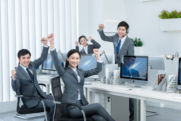 年度客戶滿意度提升計劃：用戶至上，服務(wù)領(lǐng)先