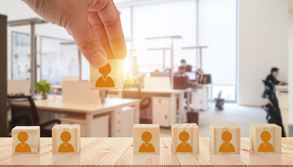 年度人才發(fā)展計(jì)劃：以人為本，共建共享