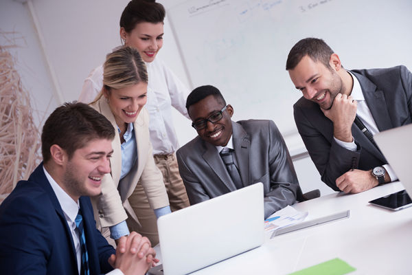 多元化團隊績效管理：適應(yīng)多元化環(huán)境，促進團隊和諧