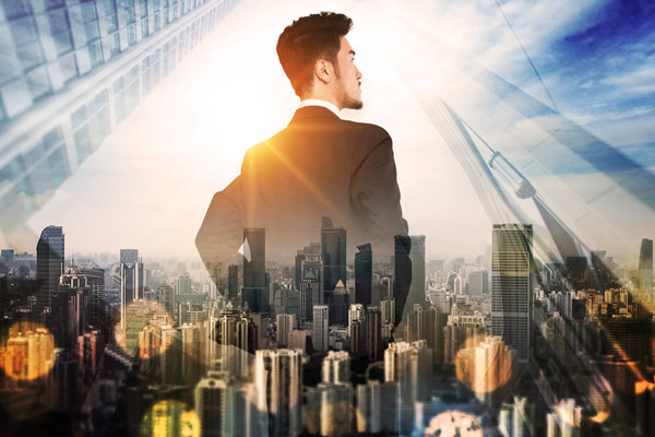 轉(zhuǎn)變戰(zhàn)略思維，適應(yīng)市場變化，推動企業(yè)發(fā)展