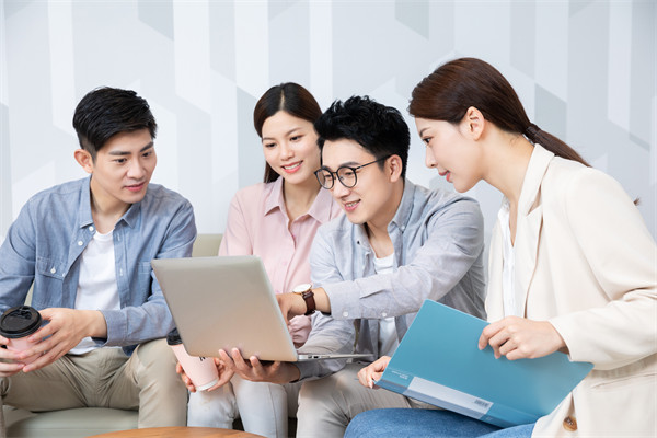 薪酬與員工發(fā)展：促進員工成長，提高工作動力