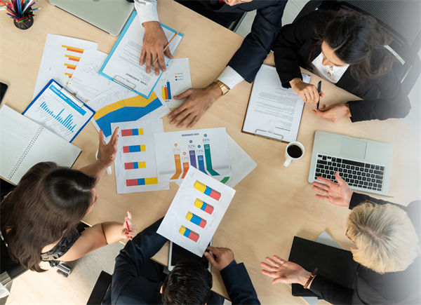 集團管控的創(chuàng)新之路：打破傳統(tǒng)，引領(lǐng)企業(yè)變革