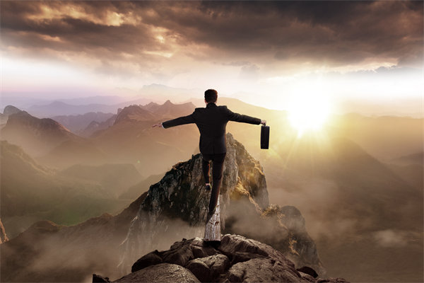 風(fēng)險防范：構(gòu)建全面風(fēng)險管理體系，保障企業(yè)穩(wěn)健發(fā)展