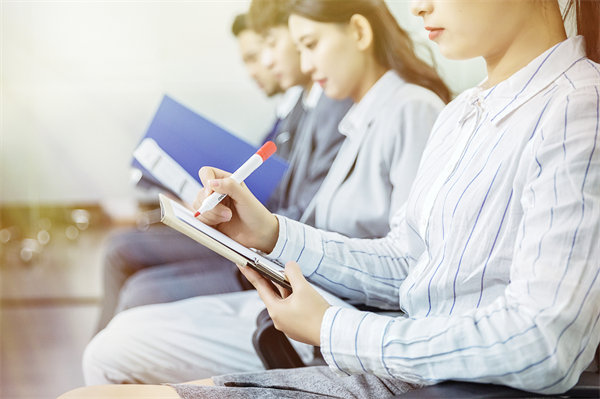 人才挖掘與選拔：全面評估候選人能力，選拔優(yōu)秀人才