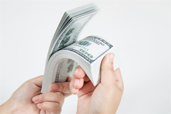 薪酬體系優(yōu)化：降低成本，提升員工滿意度