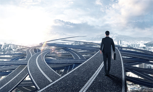 構(gòu)建高效集團(tuán)管控模式，促進(jìn)業(yè)務(wù)協(xié)同與資源整合