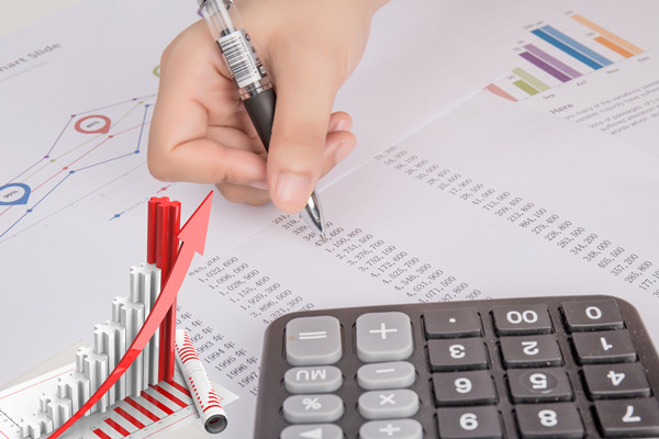 企業(yè)預(yù)算管理與風(fēng)險(xiǎn)控制結(jié)合，保障穩(wěn)健經(jīng)營(yíng)與發(fā)展