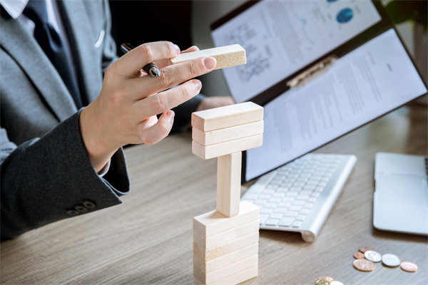 企業(yè)預(yù)算管理與風(fēng)險(xiǎn)控制結(jié)合，保障穩(wěn)健經(jīng)營與發(fā)展