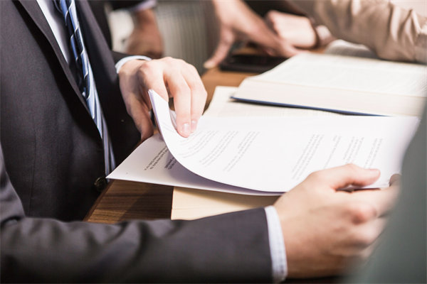 構(gòu)建有效的集團(tuán)管控體系：關(guān)鍵要素、方法與步驟