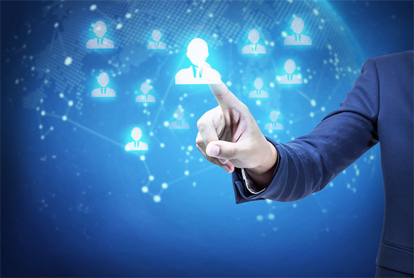 在戰(zhàn)略規(guī)劃實(shí)施中，如何確保資源有效配置與利用？