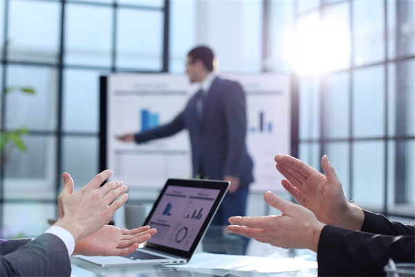 集團管控如何促進內部資源共享與協(xié)同作戰(zhàn)能力？