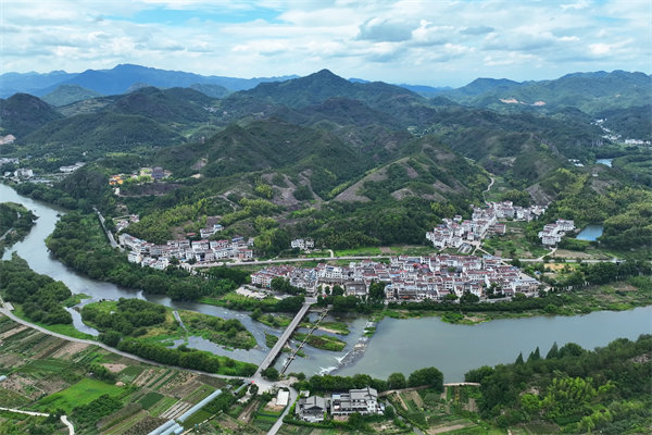 管理咨詢?nèi)绾沃愃行∑髽I(yè)突破發(fā)展瓶頸？