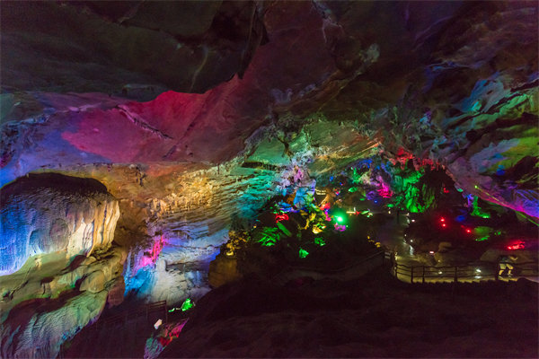 企業(yè)如何選擇適合自己的清遠管理咨詢公司突破發(fā)展瓶頸？