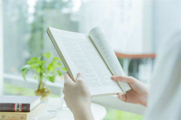 如何平衡個(gè)人績(jī)效與團(tuán)隊(duì)協(xié)作，構(gòu)建共贏績(jī)效文化？