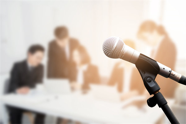 年度經(jīng)營計劃中的員工培訓(xùn)與發(fā)展計劃如何設(shè)計？