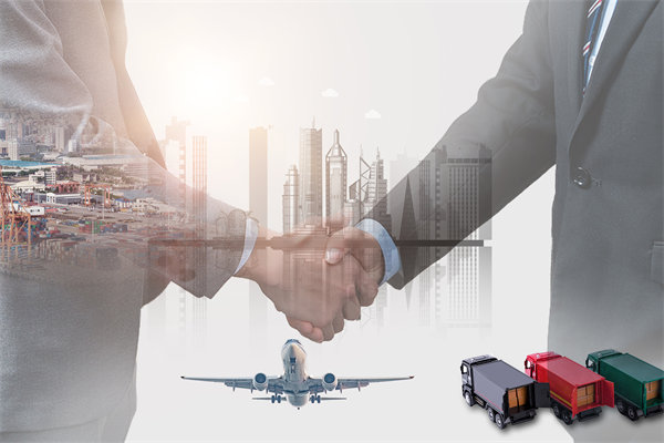 在全球化背景下，企業(yè)如何制定跨國戰(zhàn)略規(guī)劃？