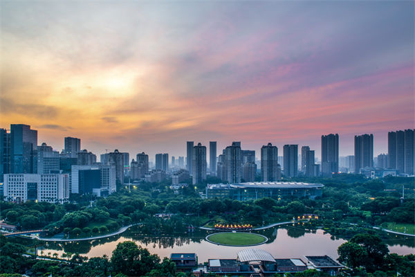 佛山薪酬咨詢公司如何為企業(yè)量身定制薪酬體系？