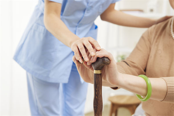 多家藥企叫停創(chuàng)新藥研發(fā)項目，關(guān)聯(lián)行業(yè)需要戰(zhàn)略調(diào)整？