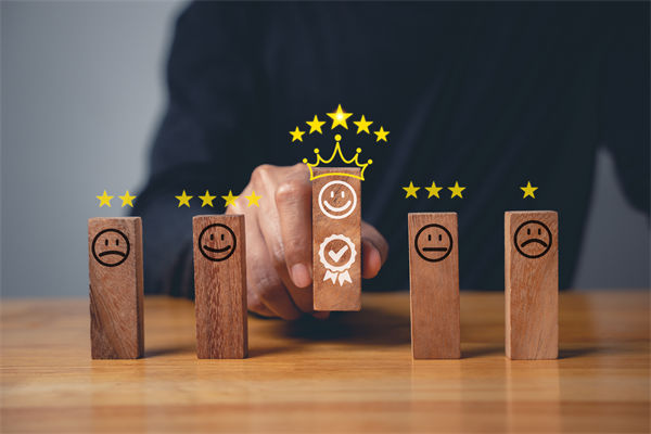 多元化團(tuán)隊管理中，如何促進(jìn)員工之間的協(xié)作與融合？