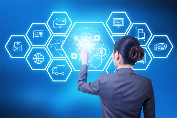 制定年度經(jīng)營計劃時，如何平衡創(chuàng)新與風(fēng)險？