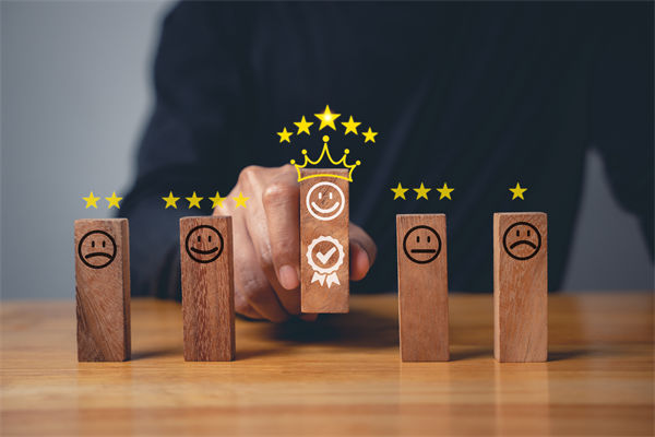 客戶為中心，管理咨詢?nèi)绾沃ζ髽I(yè)優(yōu)化服務(wù)體驗？