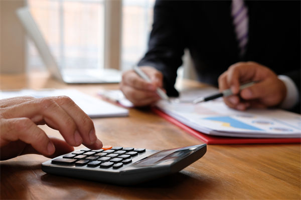 風險評估與應對：組織規(guī)劃中如何預見并減輕潛在問題？