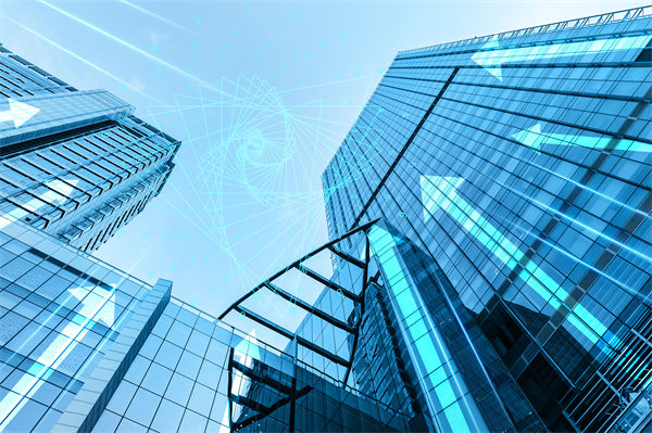 預(yù)算編制過程中，如何平衡資源需求與財務(wù)約束？