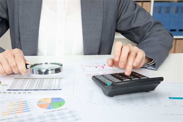 預(yù)算考核體系如何設(shè)計(jì)，才能準(zhǔn)確反映部門績效？