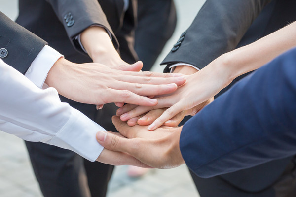 跨部門協(xié)作時(shí)，如何公平地衡量和評(píng)估每個(gè)人的績(jī)效？