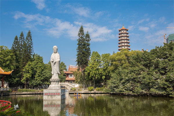 企業(yè)如何借助福州咨詢公司制定并落實(shí)年度經(jīng)營(yíng)策略？