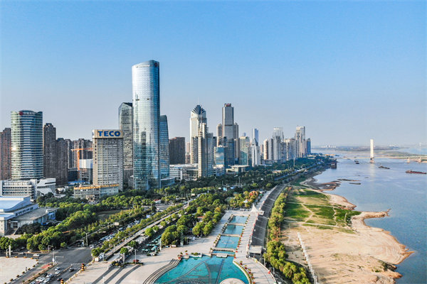 企業(yè)如何借助南昌精益生產(chǎn)咨詢公司提升生產(chǎn)效率與減少浪費？