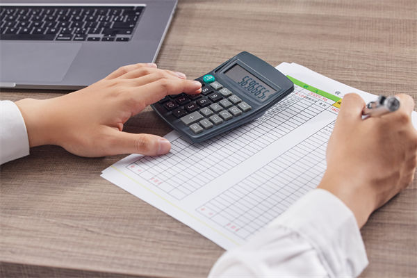 加班成風(fēng)留不住人，企業(yè)關(guān)懷和工時安排是否合理？