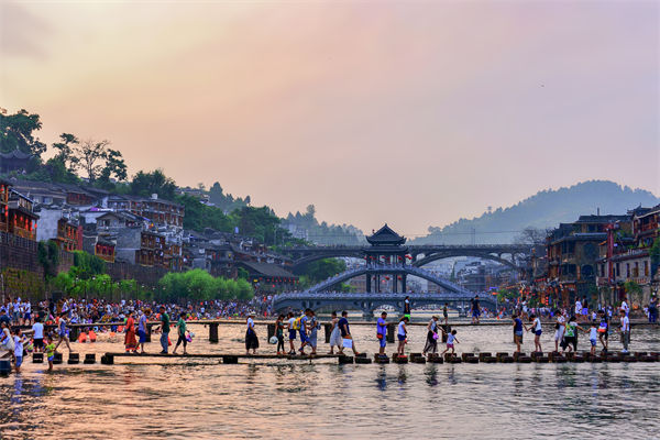 出行熱、消費(fèi)旺、體驗(yàn)新，品牌營(yíng)銷(xiāo)如何在假期發(fā)力？