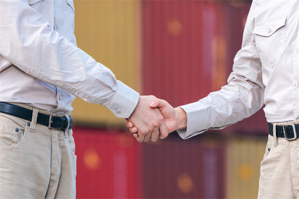 美線(xiàn)貨運(yùn)訂艙就像“搶票”，制造業(yè)有什么看法？