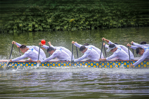 起猛了龍舟都能蹦迪了，企業(yè)文化對此有何啟示？