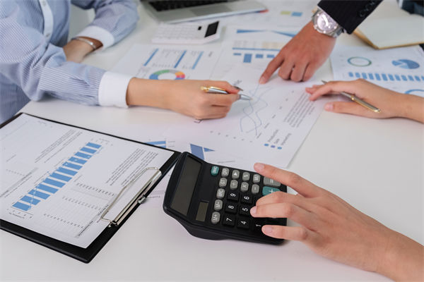 文化口號(hào)貼滿墻，企業(yè)文化如何真正走進(jìn)員工心里？