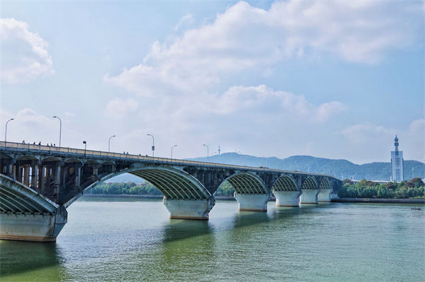 長沙湘江特大橋突發(fā)大火，組織規(guī)劃管理有何啟示？