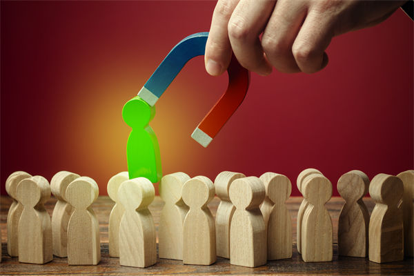 行業(yè)競爭陷入被動，薪酬咨詢?nèi)绾五懺烊瞬盼Γ? /></a></div>
                    <div   id=